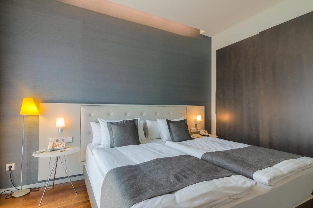 Una delle camere dell'hotel - ph. credit booking .com