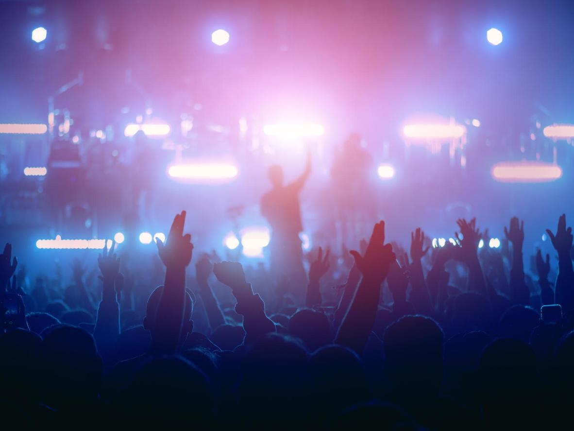 Tysiące fanów zbiera się, aby uczcić miłość do muzyki na festiwalu We The Fest