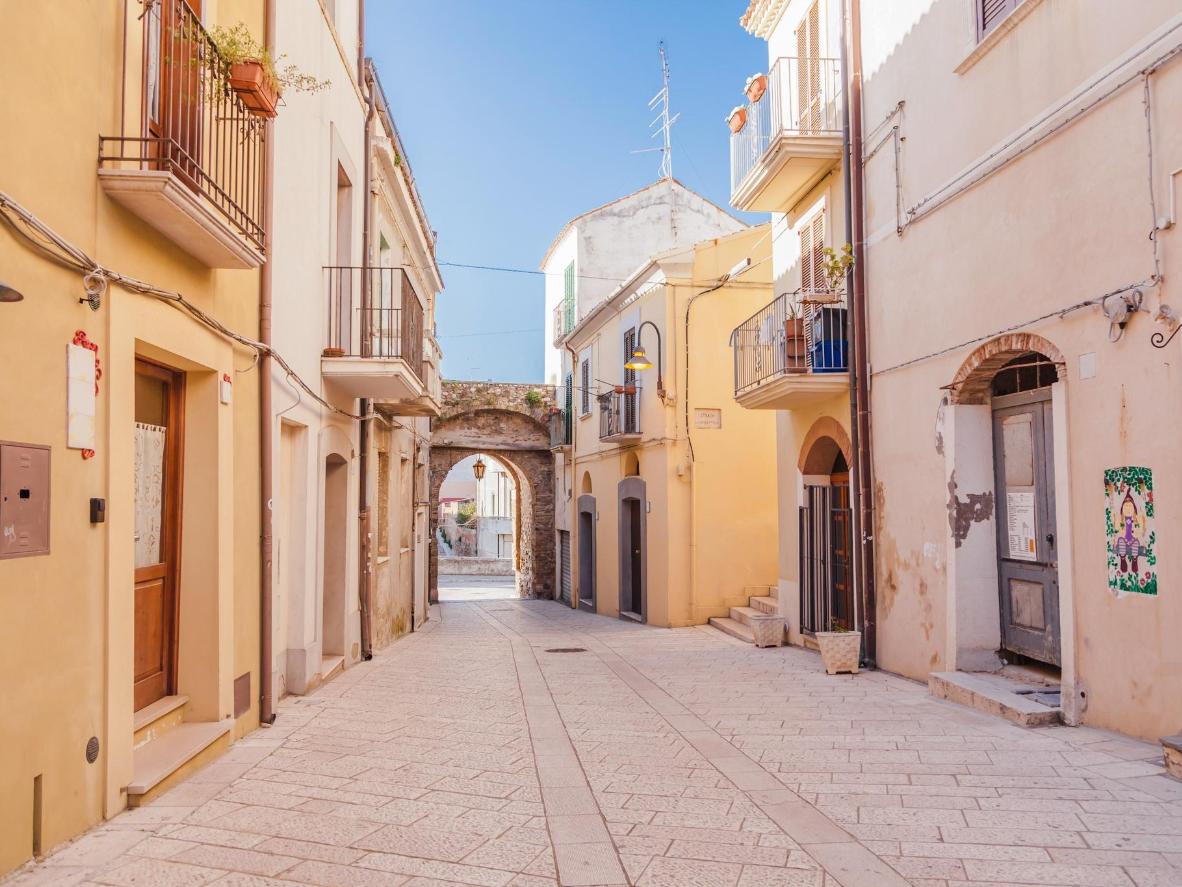 Walk through Italy's Molise region and discover the pretty streets of the town of Termoli