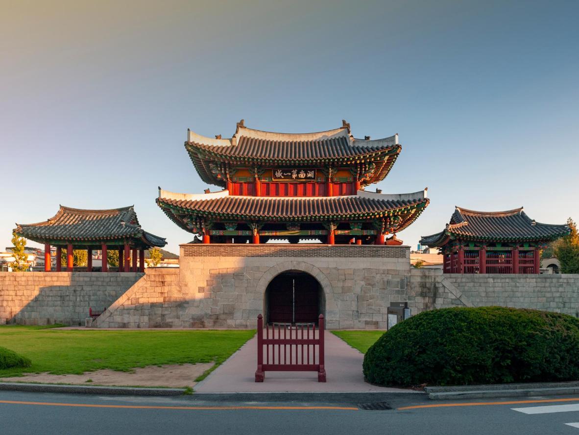 The Joseon Dynasty Pungnammun Gate has stood in Jeonju since 1768