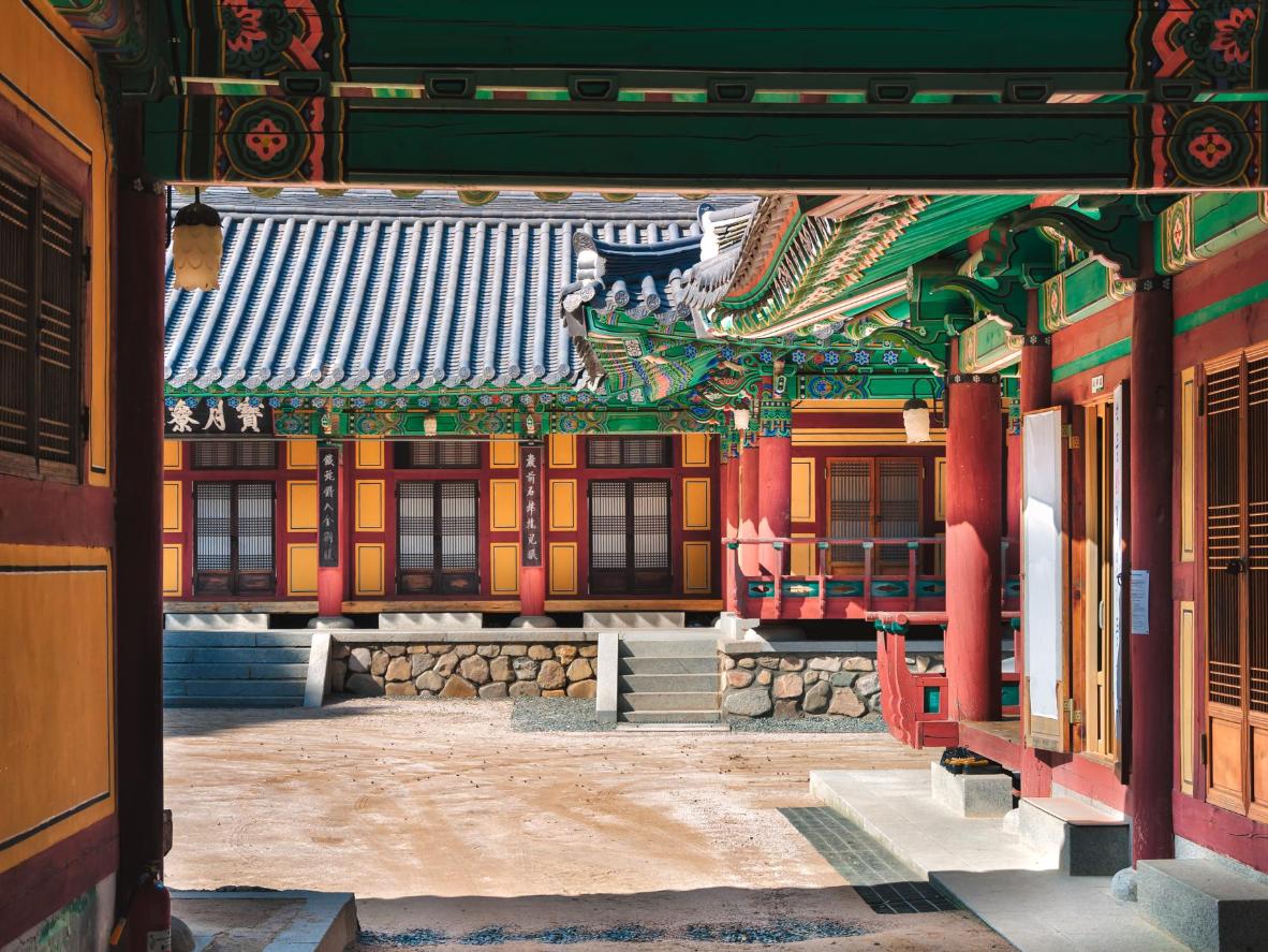Discover traditional Korean architecture and history at Seokguram Grotto and Bulguksa Temple