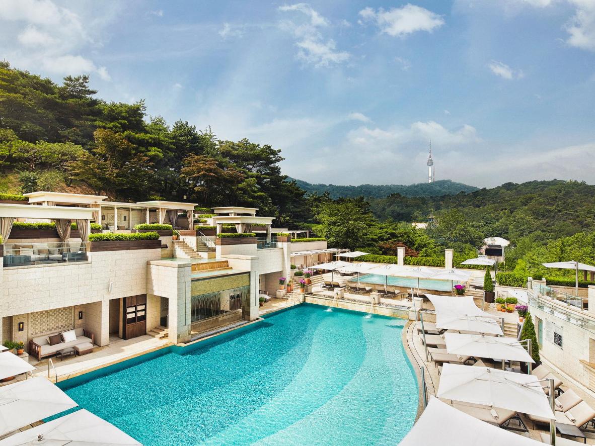 Relax at The Shilla Seoul, a retreat surrounded by the beauty of the outdoors