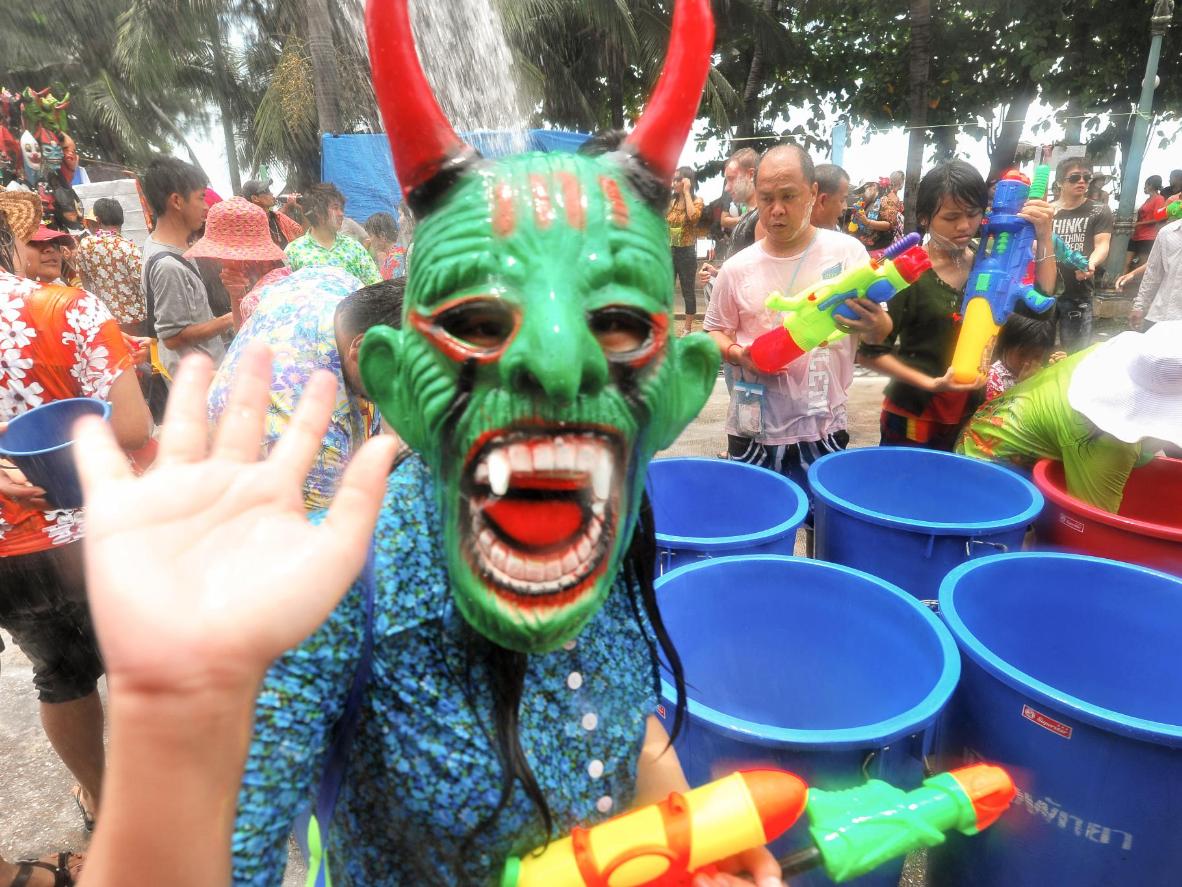 Divida seu tempo entre a praia e a guerra de água em Pattaya