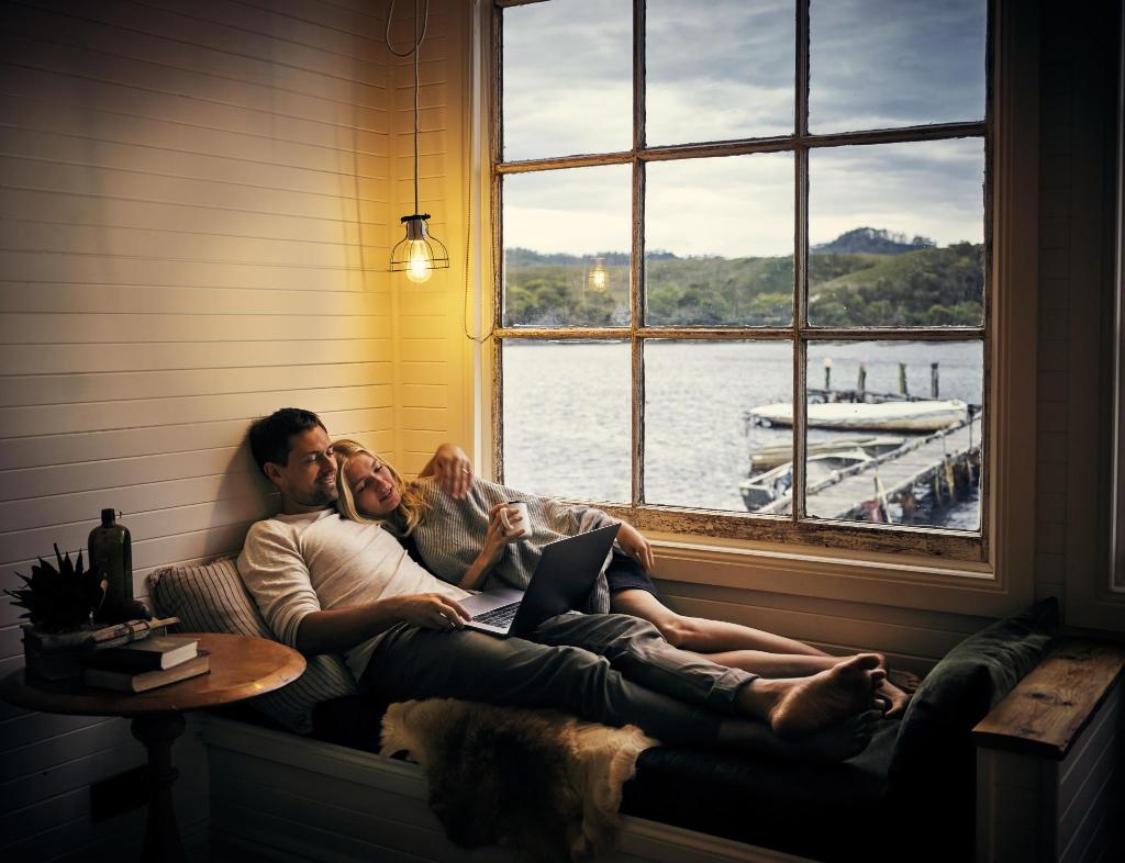 Expert Tips on the Best Times and Days to Book Flights