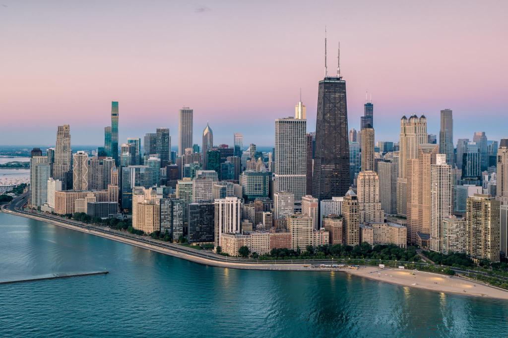 O’Hare VS Midway: The Ultimate Guide to Chicago Airports – Booking.com
