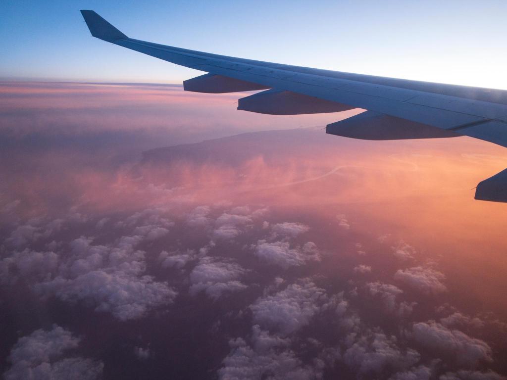 Your Complete Guide to Red Eye Flights: How to Survive Flying Overnight