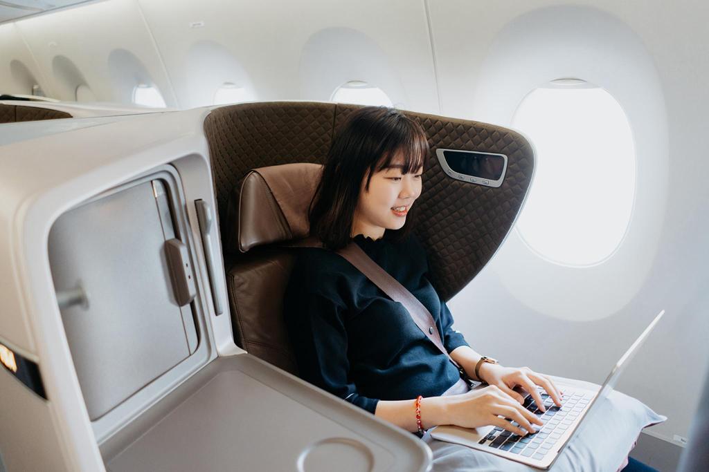 7 Airline Business Classes Compared