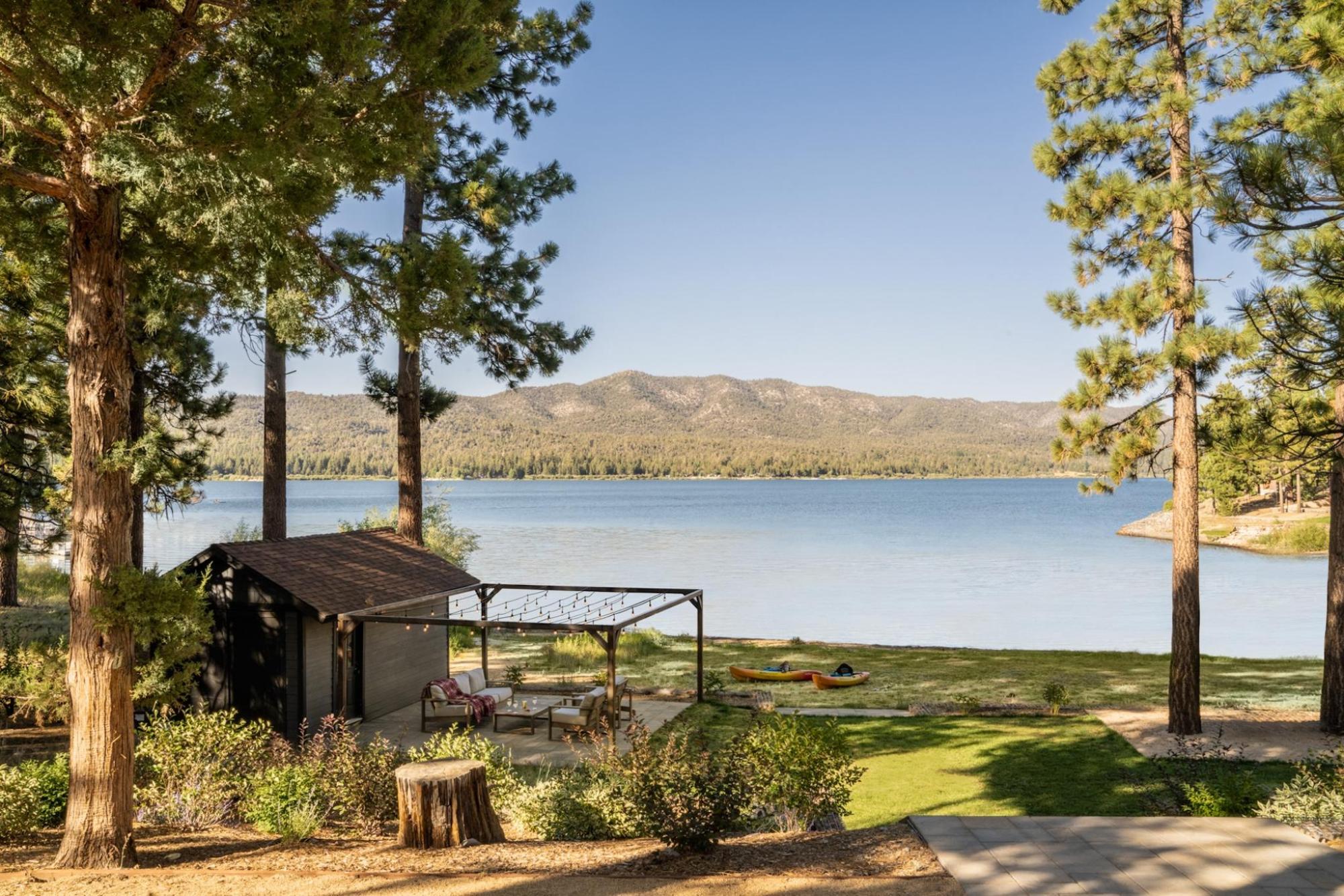 A serene cabin perfect for a weekend getaway in the US.