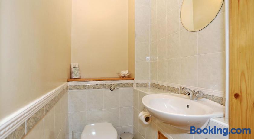 Butlers Guest House, 10% off direct! by null
