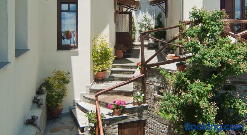 ILIOVOLO GUESTHOUSE by null
