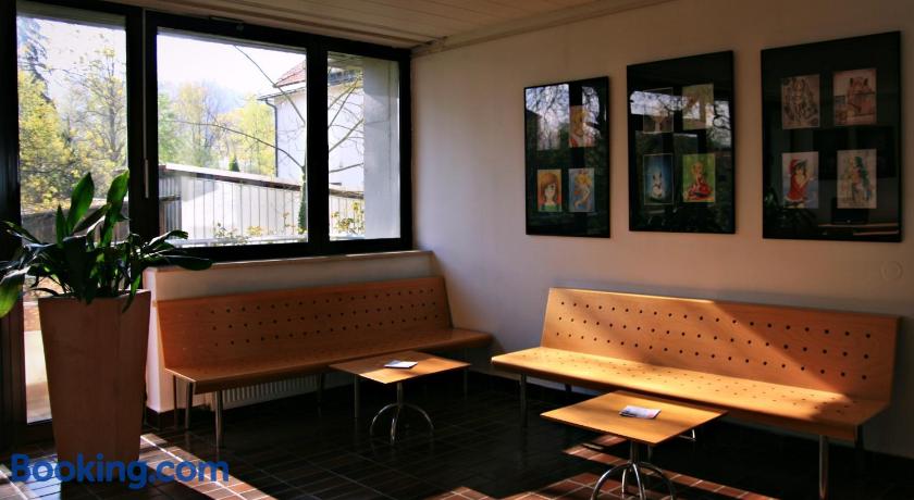 Hostel DIC by null