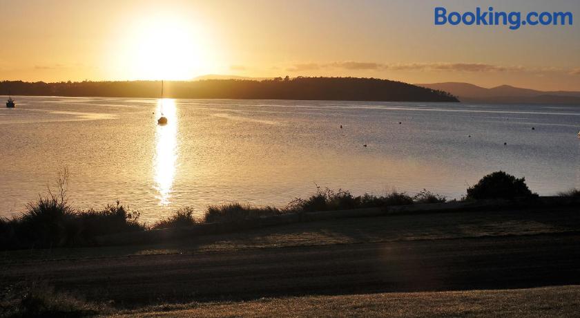 Smugglers Rest by null