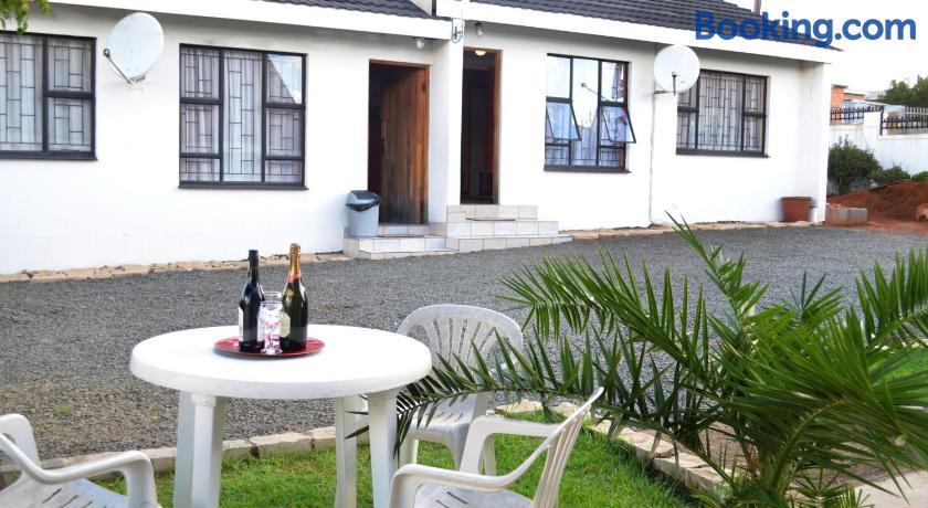 Phomolo Guest House image