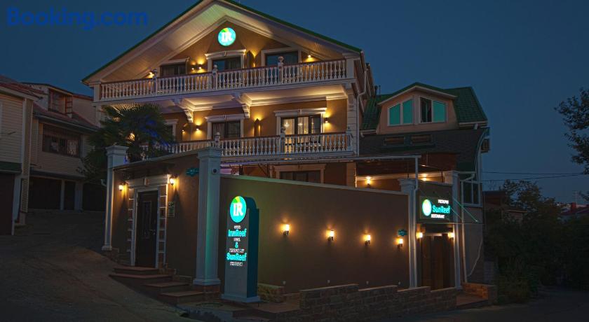 Hotel "InnReef" image