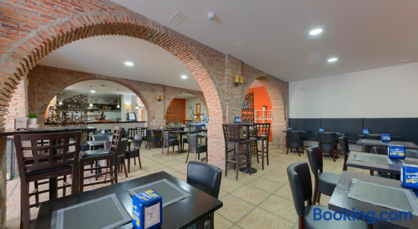 Hotel La Mirada by null