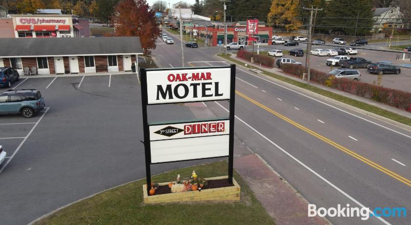 Oak - Mar Motel image