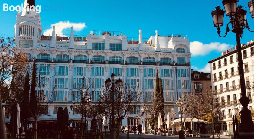 Hostal Palacio Madrid image