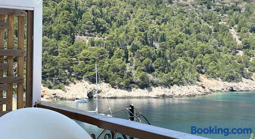 Vassilis Retreat by null