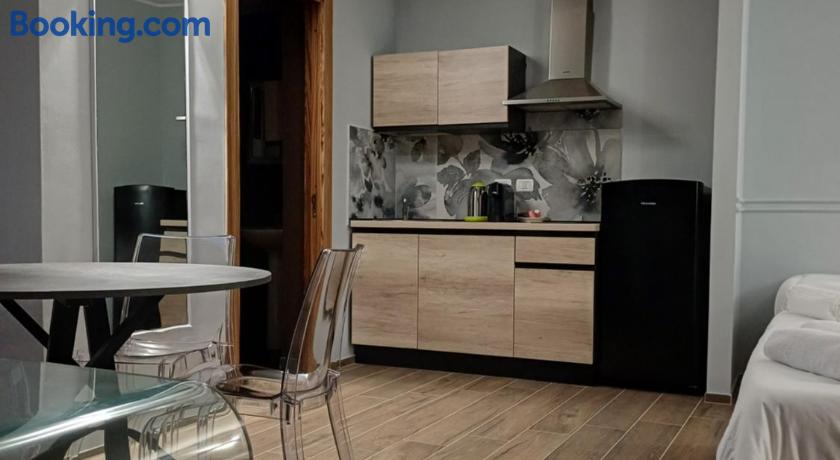 Idomeneo 63 B&B by null