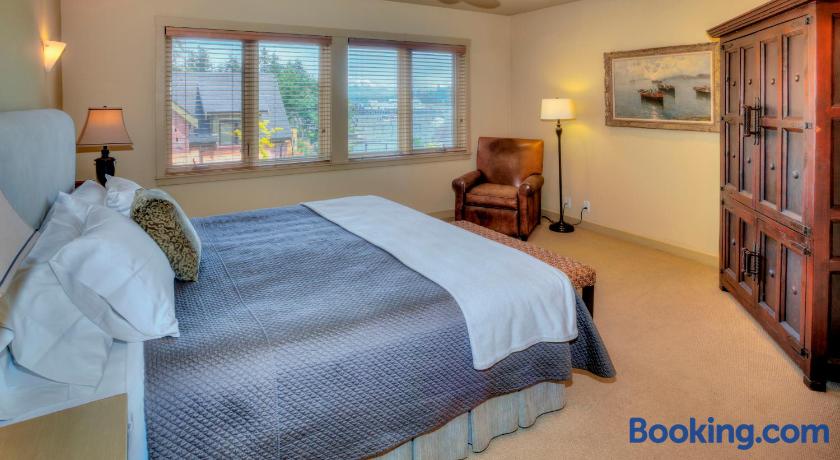 The Eagle Harbor Inn a Boutique Hotel by null