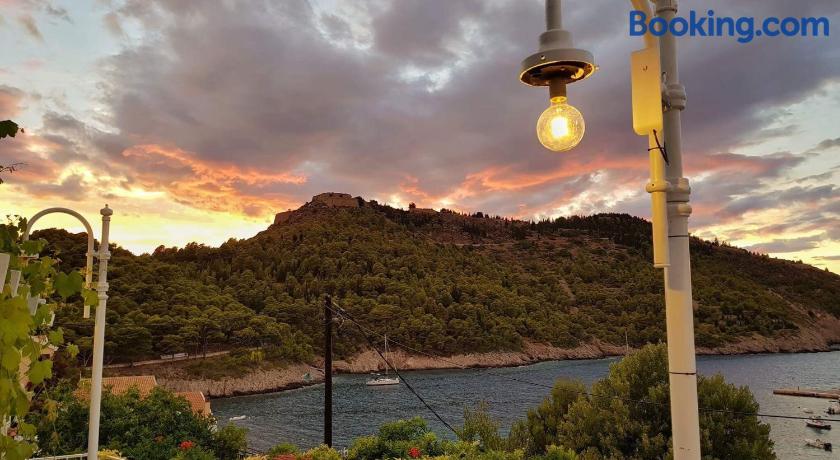 Vassilis Retreat by null