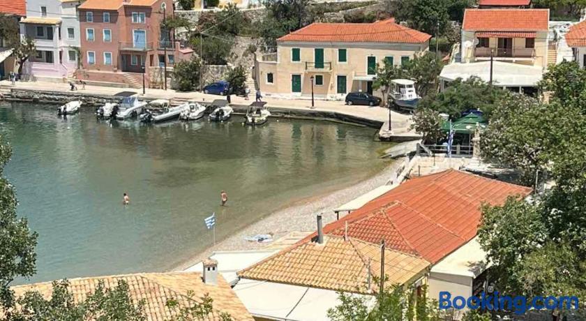 Vassilis Retreat by null