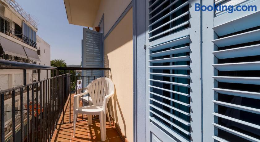 Hostal Ferrer by null