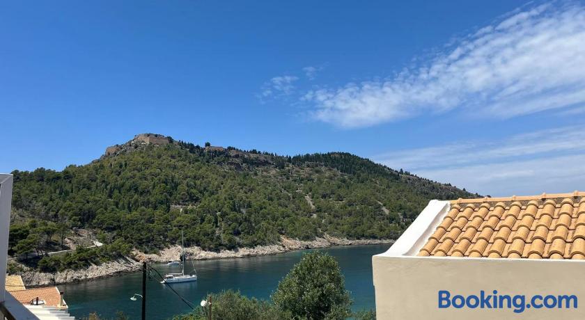 Vassilis Retreat by null