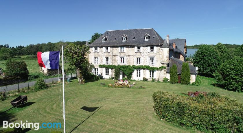 Chateau de Savennes - Caveau de sabrage image