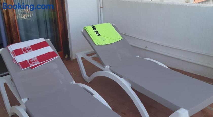 Hotel Condestable by null