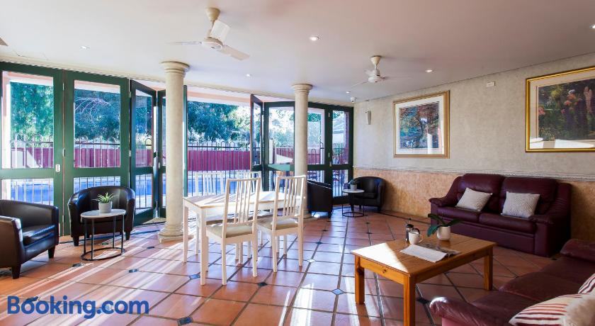 Kings Park Motel by null