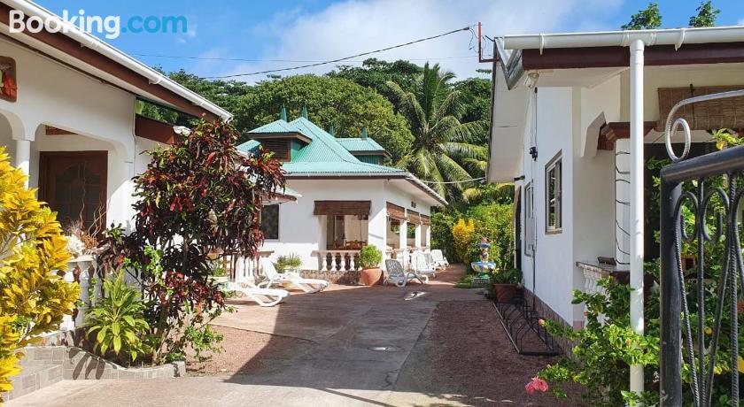 Pension Hibiscus Guesthouse image