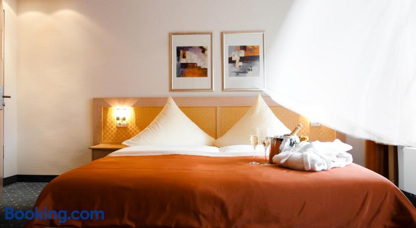 Hotel Von Euch by null