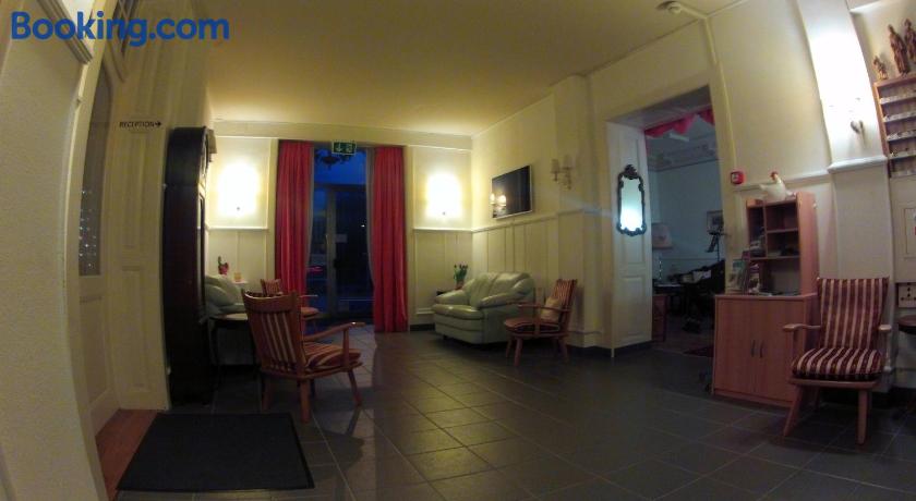 BASICROOMS HOTEL by null