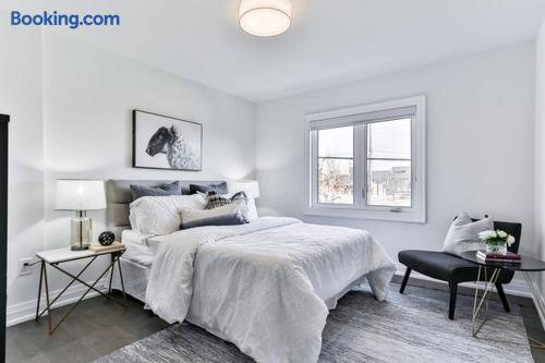 Sunny and bright flat in Highwood Close rental in Greater London